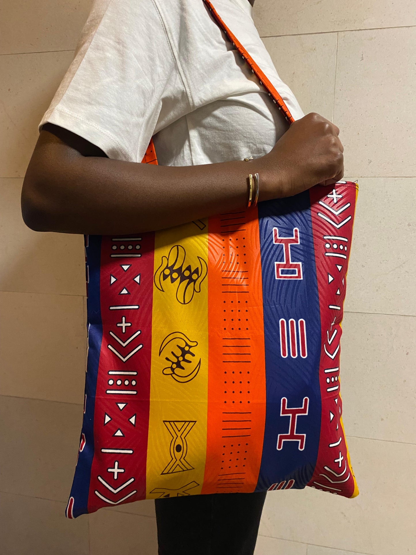 Tote bag